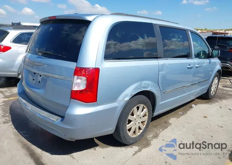 2013 Chrysler Town & Country Touring z USA, uszkodzony, nr VIN 2C4RC1BG8DR621027